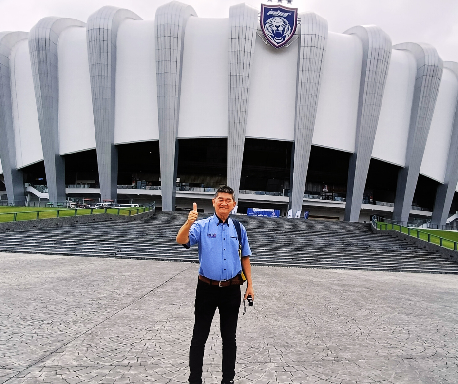 Tour Guide Photo