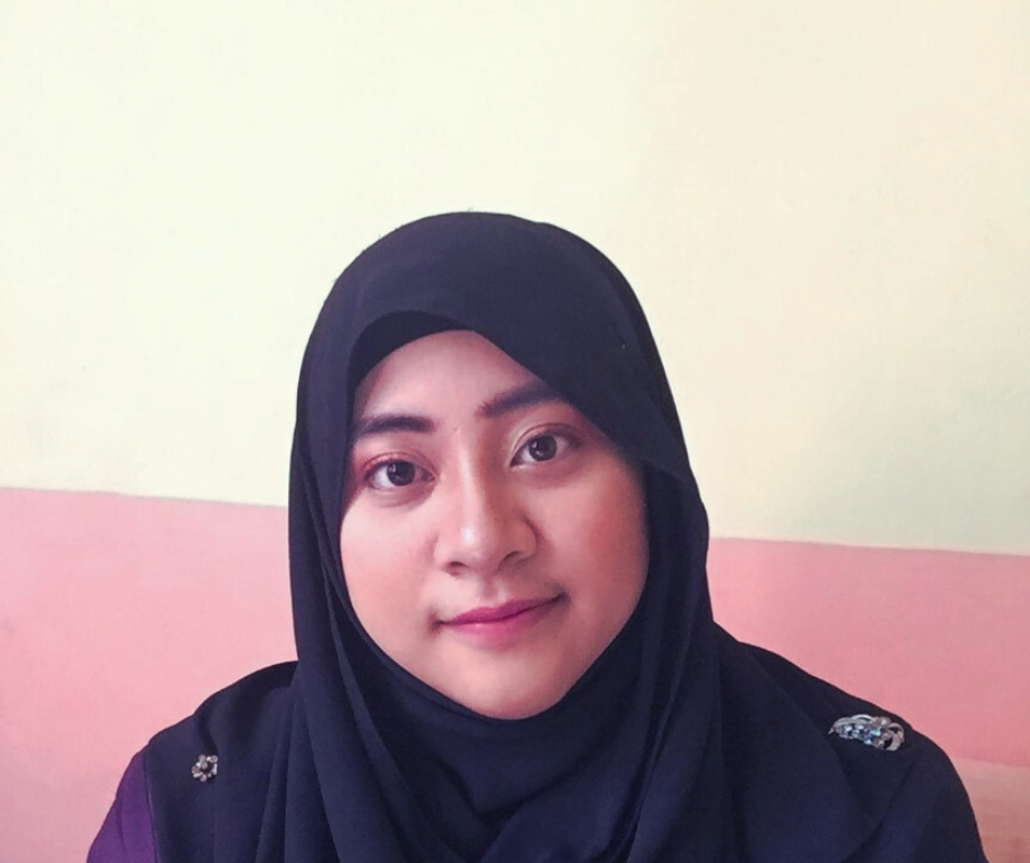 Radhiah Binti Esa – Licensed Tourist Guide in Malaysia, fluent in Malay, English, and Korean